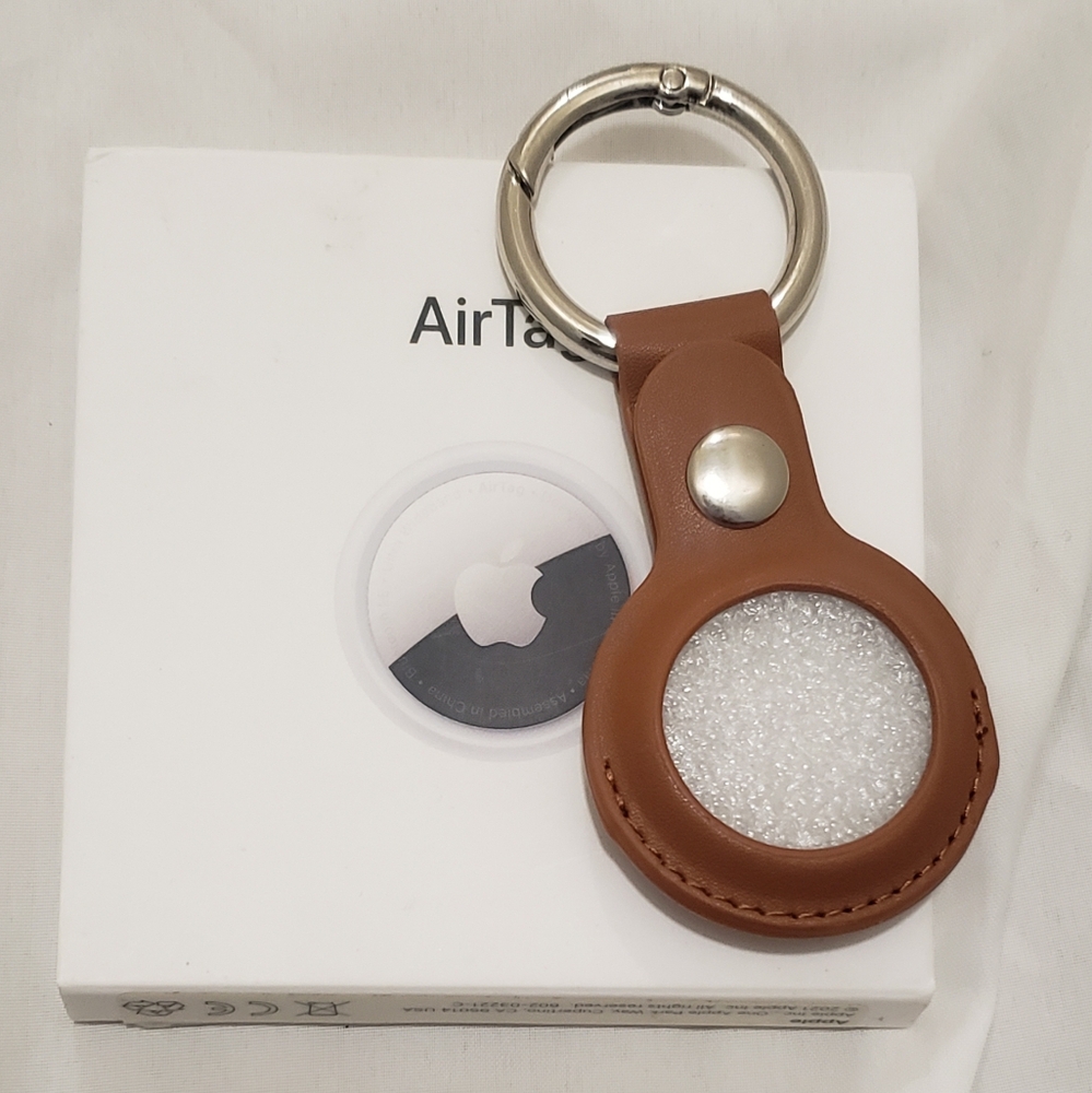 Elegant Tan Leather Keychain Holder + BNIB AirTag
